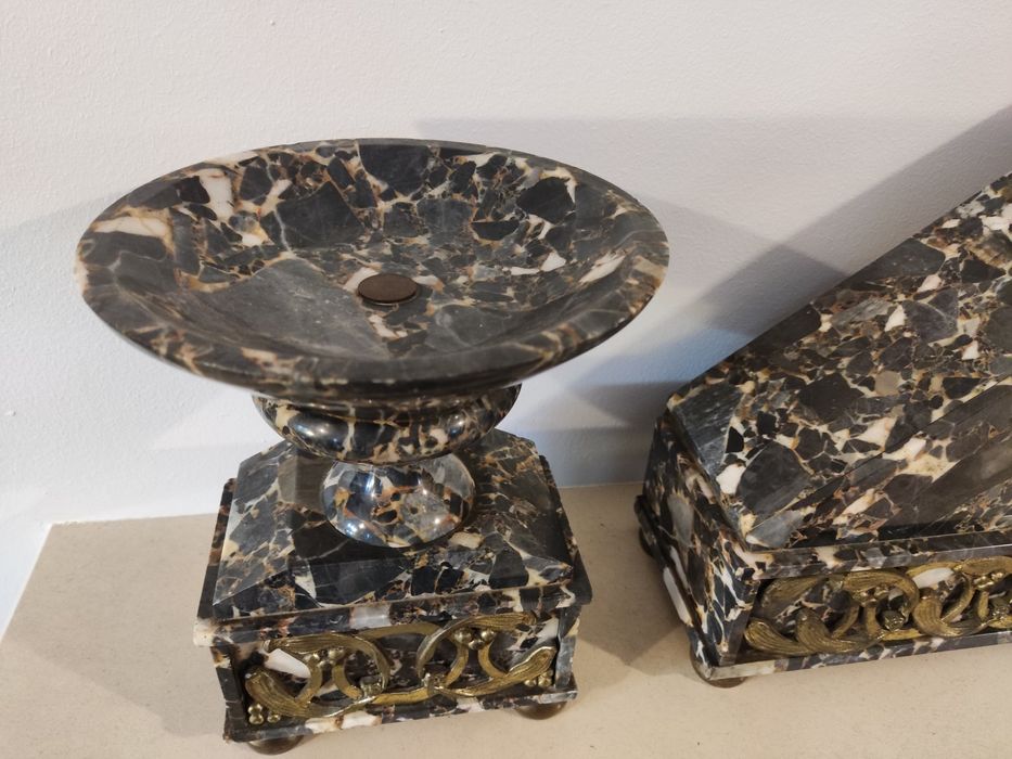 Conjunto grande relógio antigo de corda (arte deco) em pedra