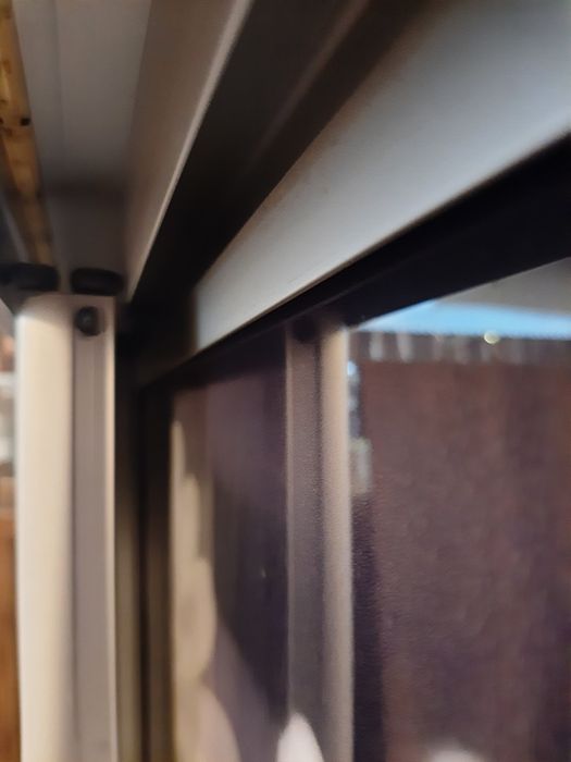 Drzwi przesuwne szklane -szerokość  300cm - wysokość 108cm - 3 skrzydł