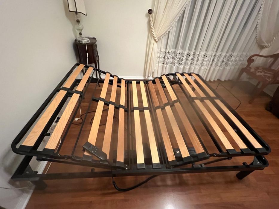 Estrado articulado elétrico