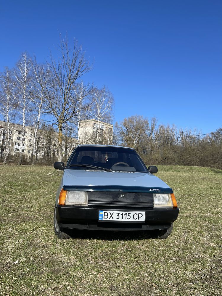«Продам Таврію 2004 року.»