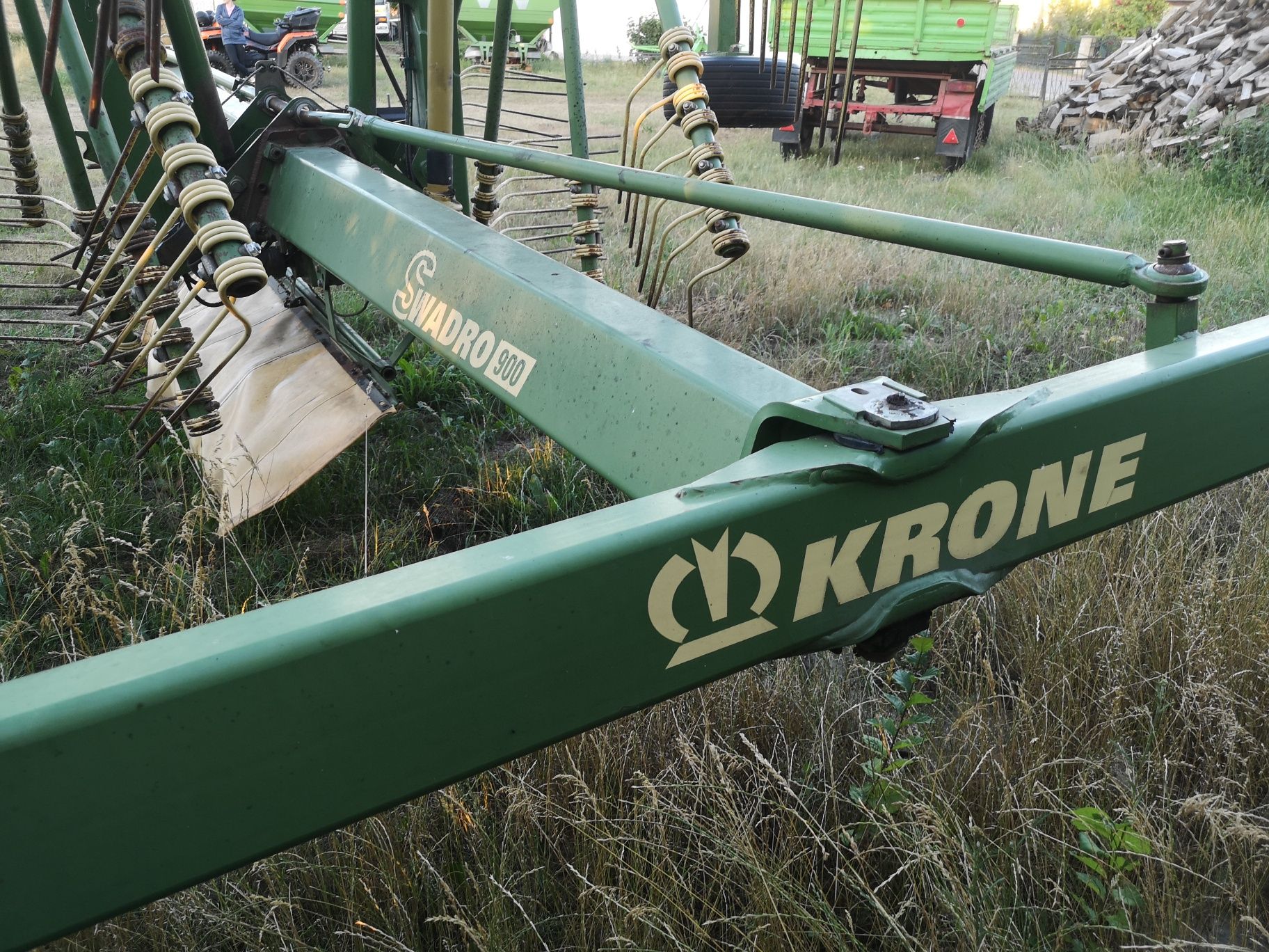 Zgrabiarka KRONE Swadro 900