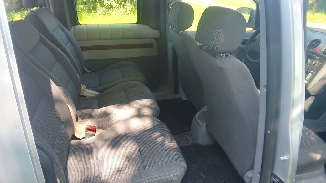 Продам VW Caddy 2006