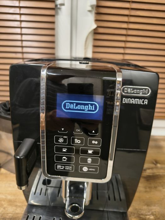 Ekspres do kawy DeLonghi dinamica