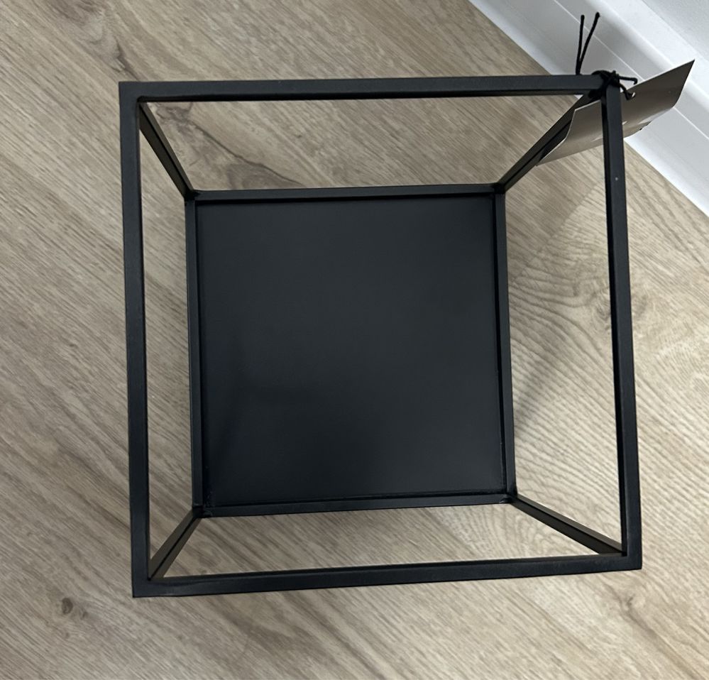 Duka Stojak Dekoracyjny  Duka -Lada  Wymiar 15X15X20cm