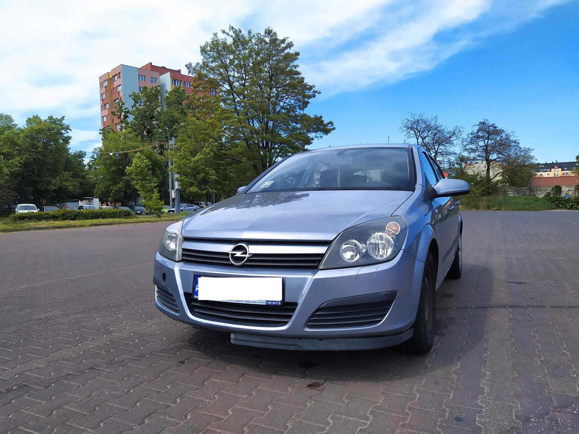 Opel astra H 2004 rok