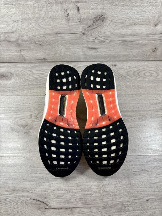 Adidas UltraBoost чоловічі кросівки 42.5 розмір