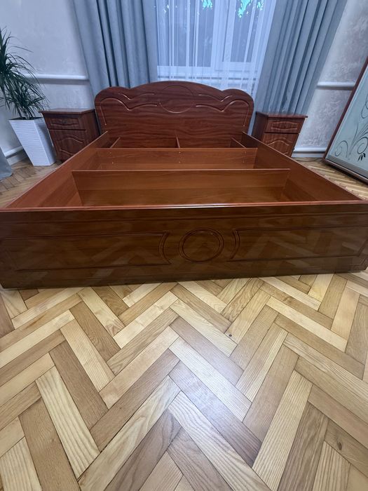 Ліжко двоспальне