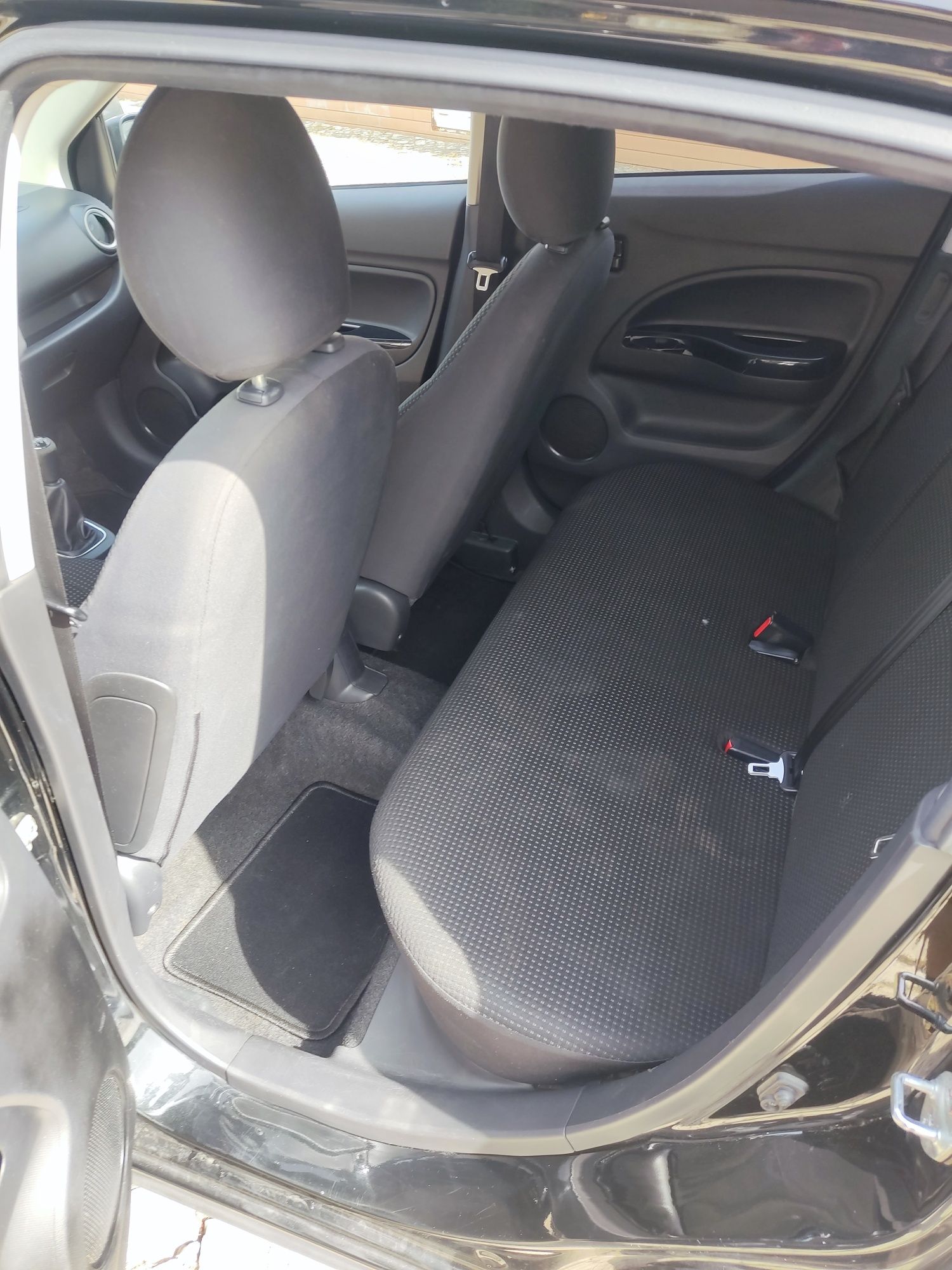 Mitsubishi Space Star 1.2 Aceito retomas carros/motas