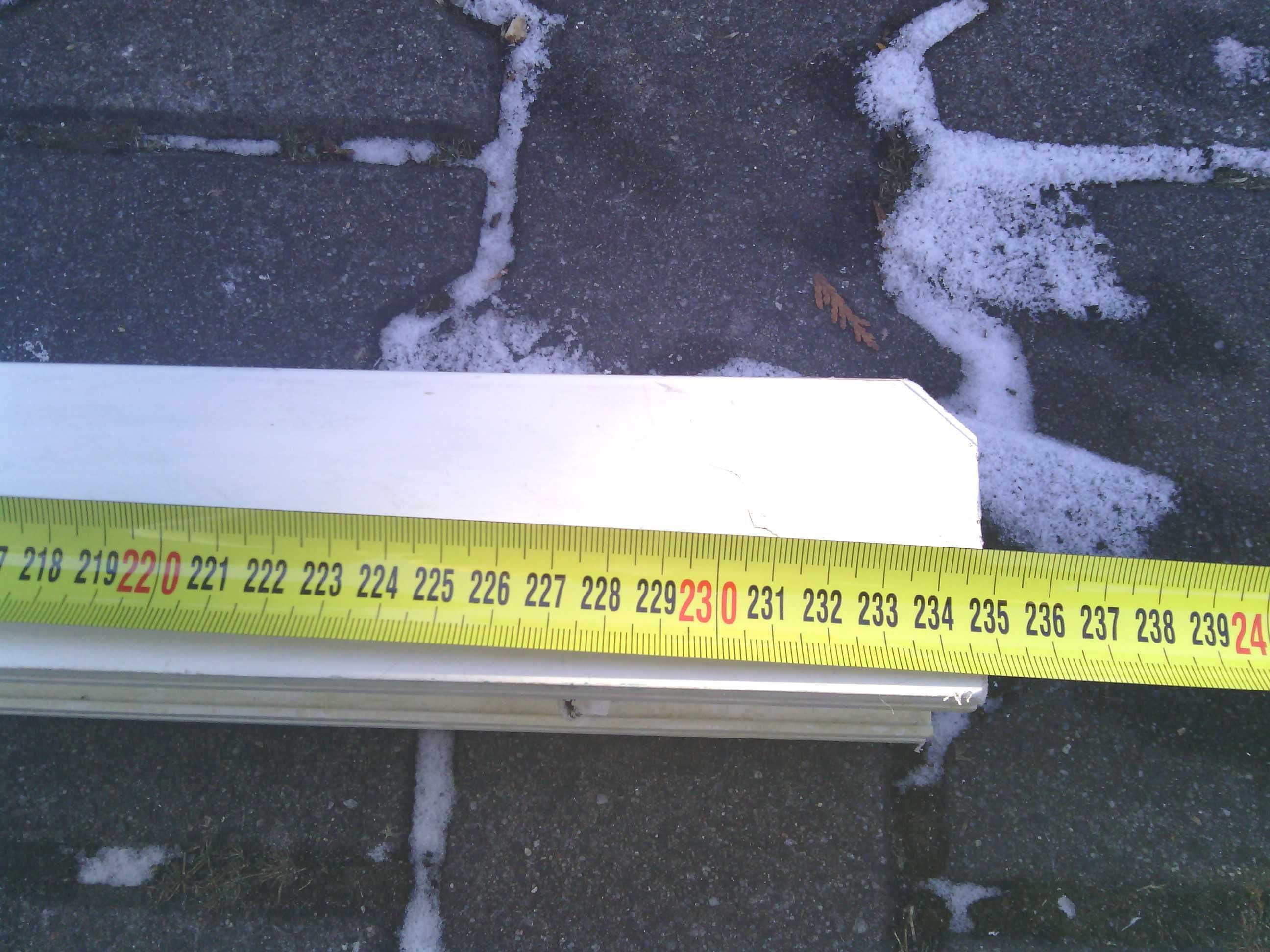 Słupki ogrodzeniowe plastikowe z profilem stalowym w środku 160-240cm