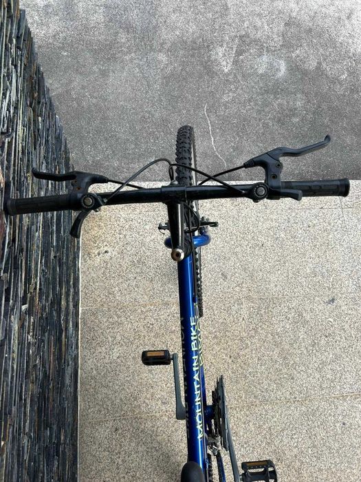 Lote 3 bicicletas – 2 adultas + 1 de criança (usar / arranjar / peças)