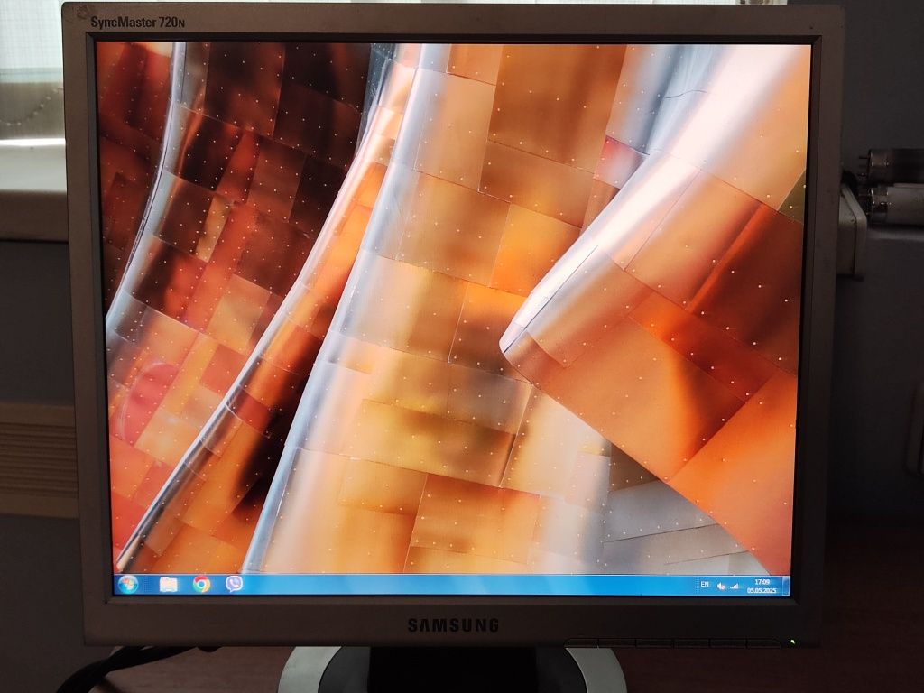 Монитор SyncMaster 720n