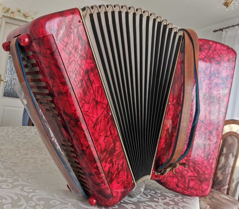 Akordeon Buttstadt 140 (nie Weltmeister, nie Hohner)