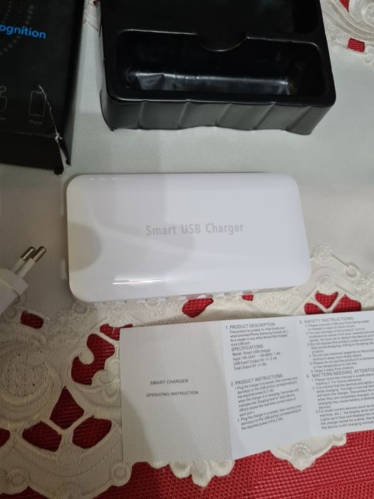 Ładowarka USB 8-portowa + kabel ładujący 1.2 M