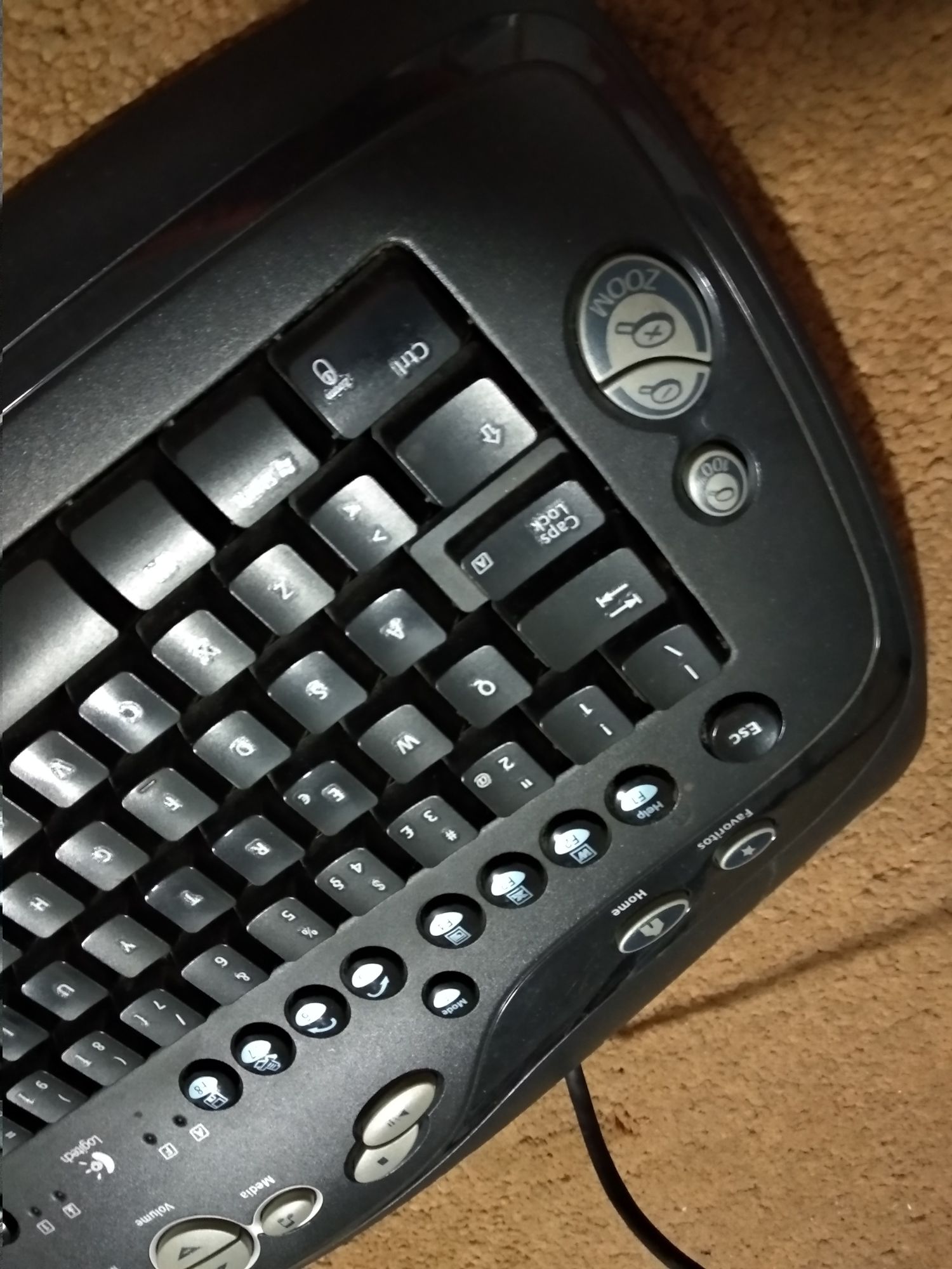 Teclado Logitech como novo