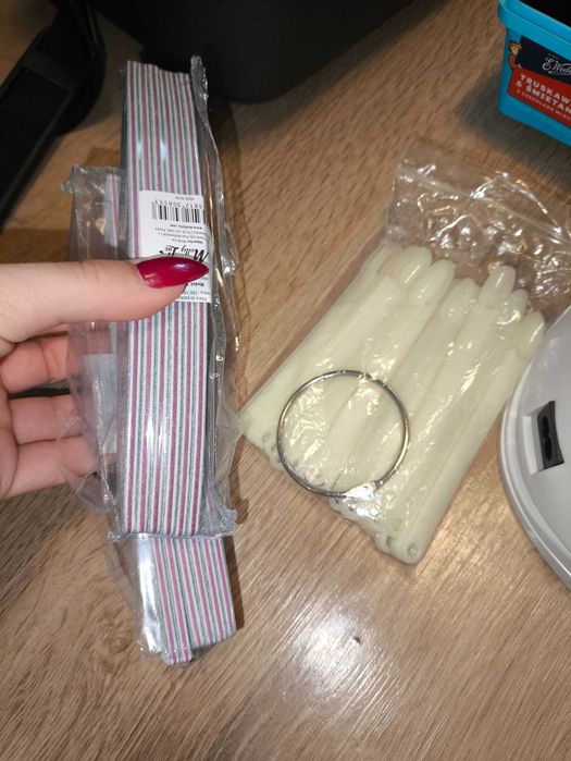 Zestaw do paznokci.Zestaw do manicure hybrydowego i żelowego, lampa