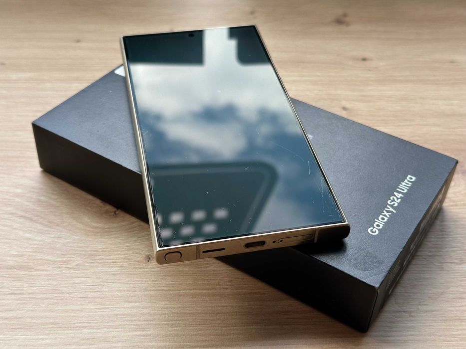 Telefon Samsung Galaxy S24 Ultra 256 GB / 12 GB RAM + GW 12 miesięcy