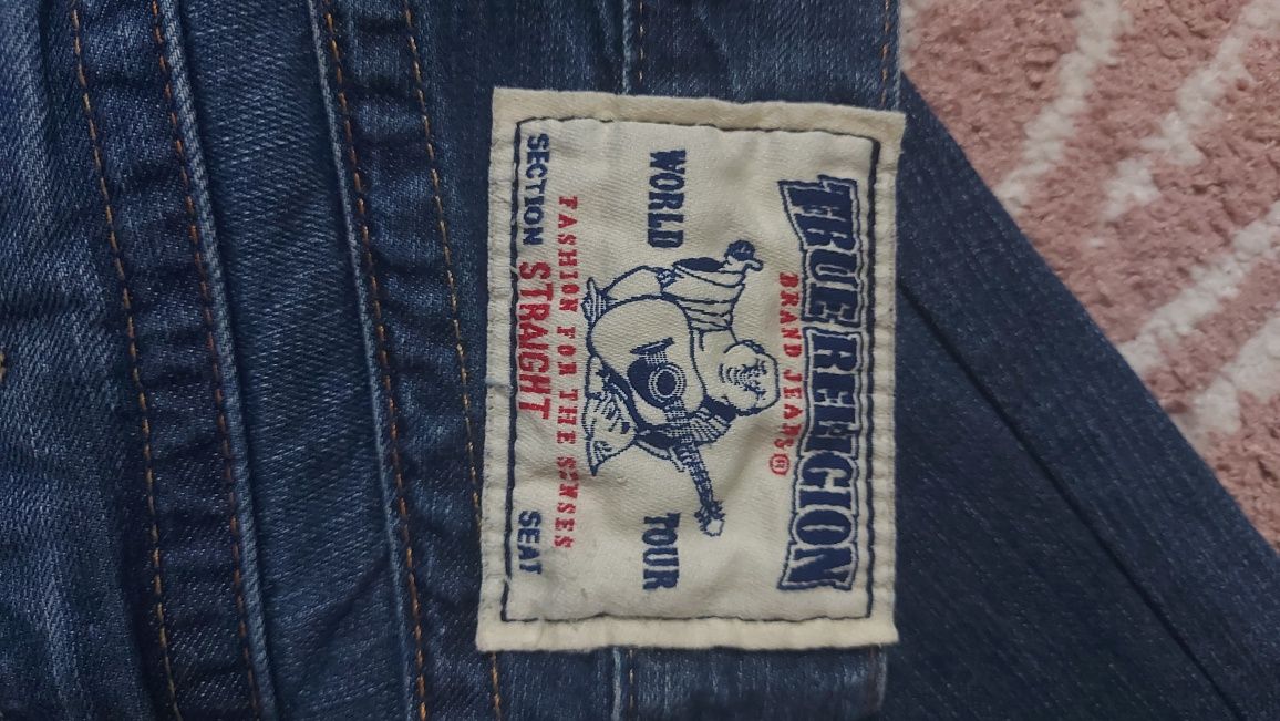 Джинсы True Religion