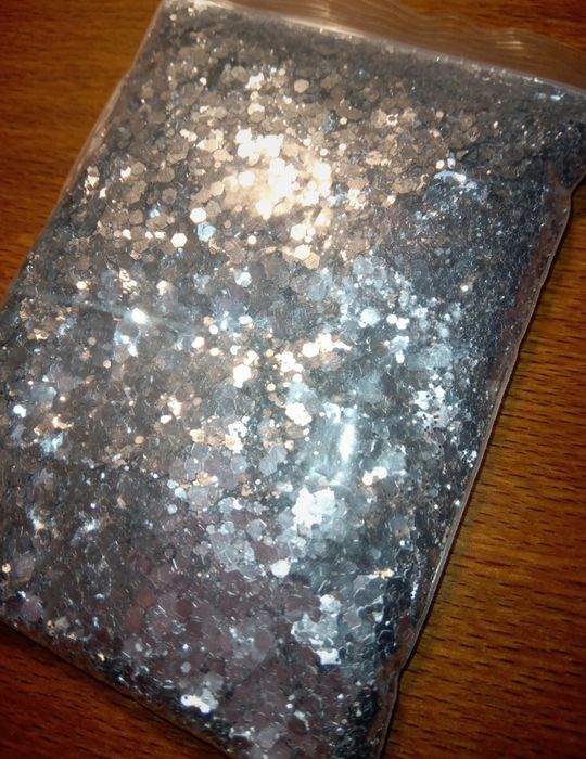 Saquinho de purpurinas hexagonais prateadas Amazon