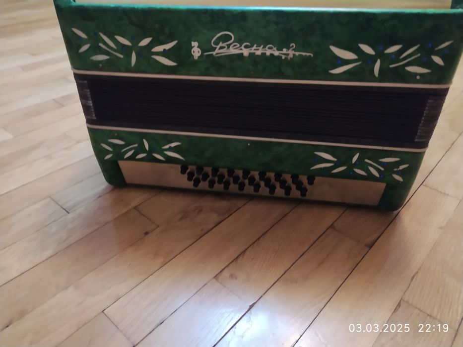 Продам гармоні різні