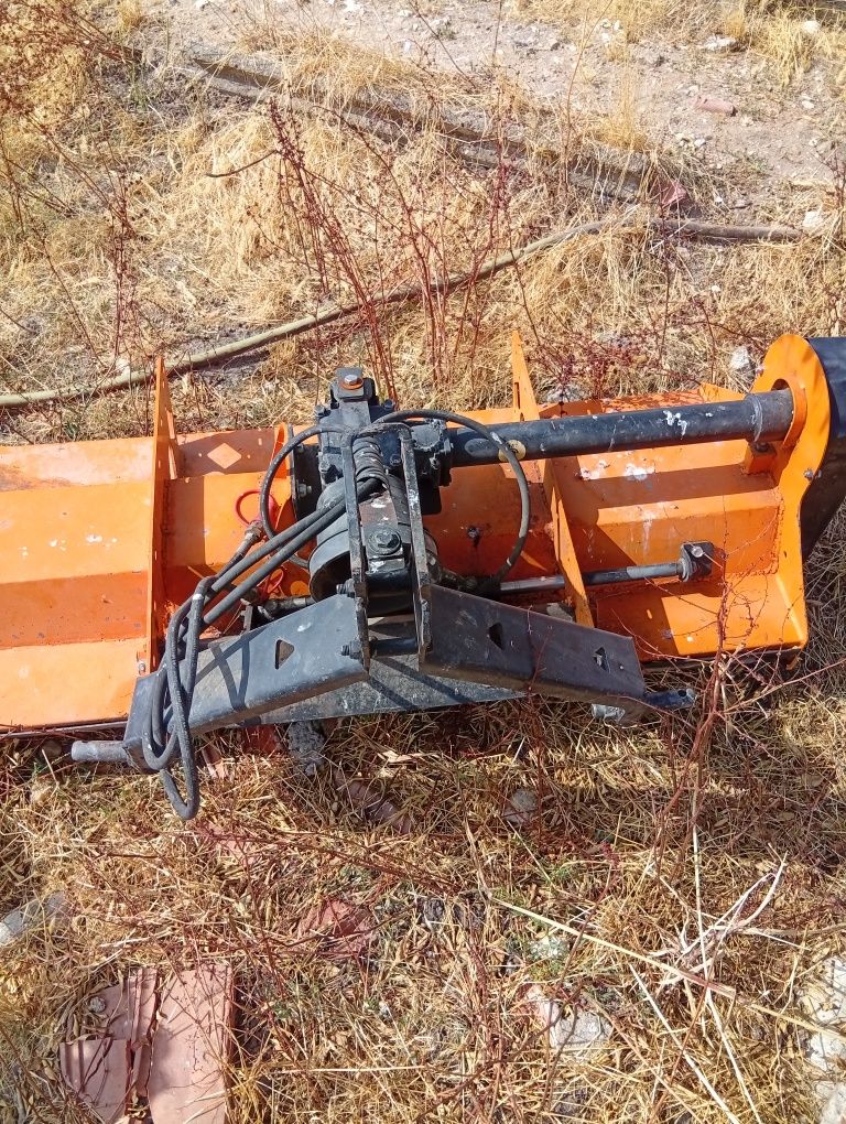 Estrocedor em bom estado de martelos
