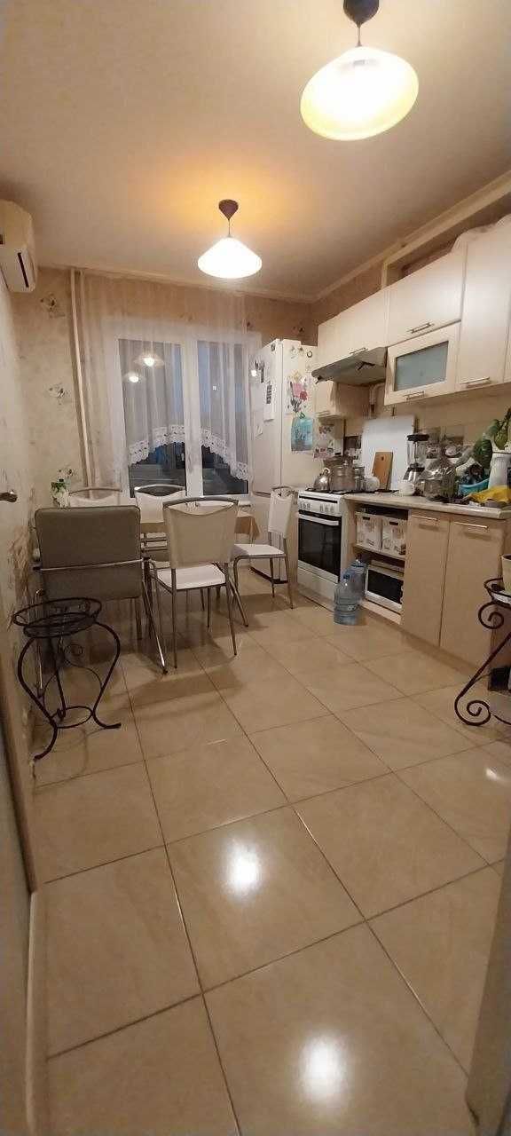 3 х комнатная чешка таирова Небесной сотни \ Левитана  К.С