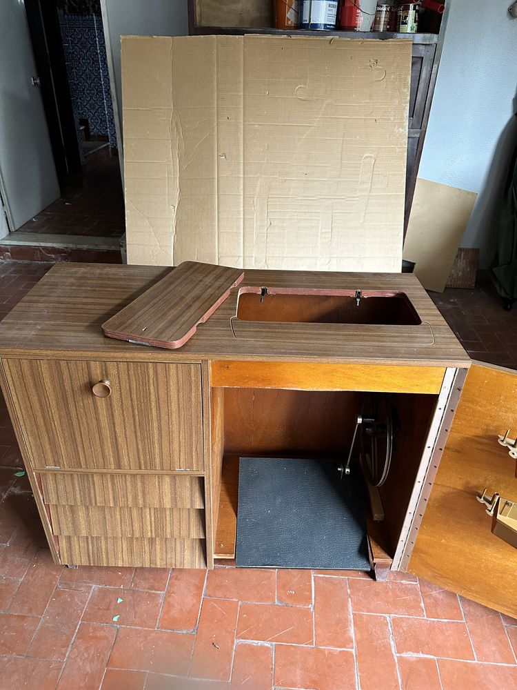 Movél p/ Maquina de costura