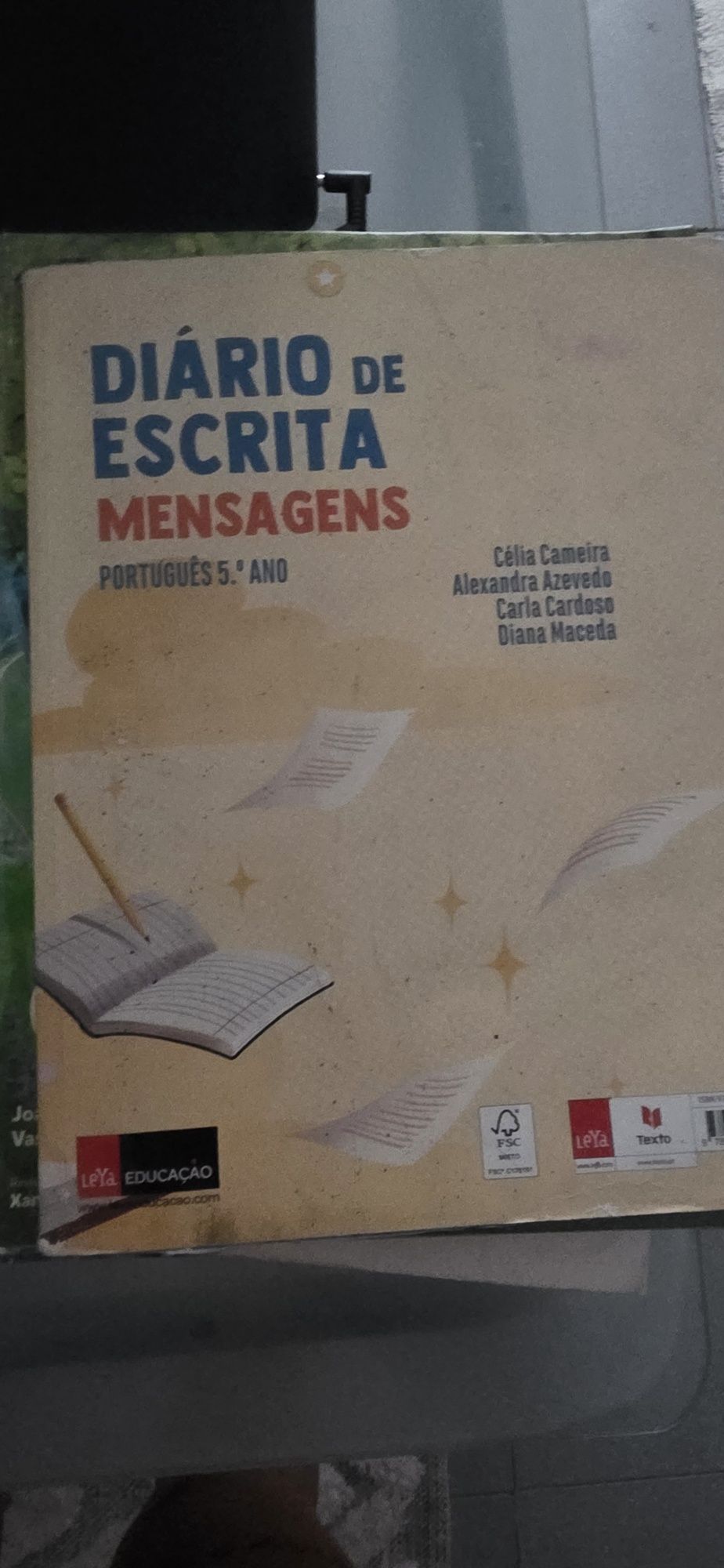 Manuais escolares e cadernos atividades varios anos letivos