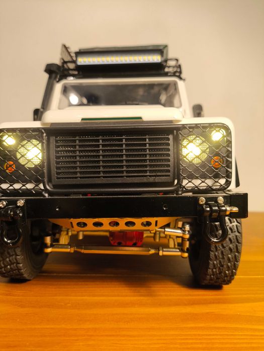 Land Rover Defender D90 RC metal 1:12