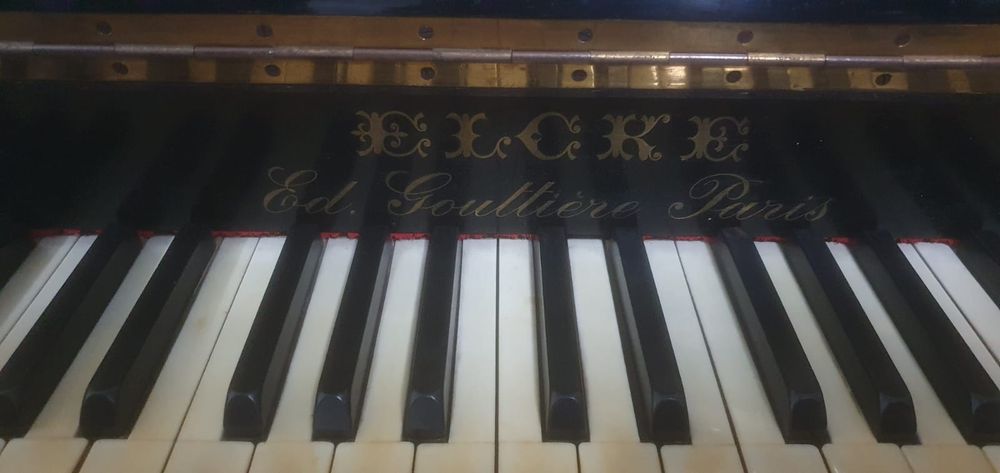 Piano Elcké Paris