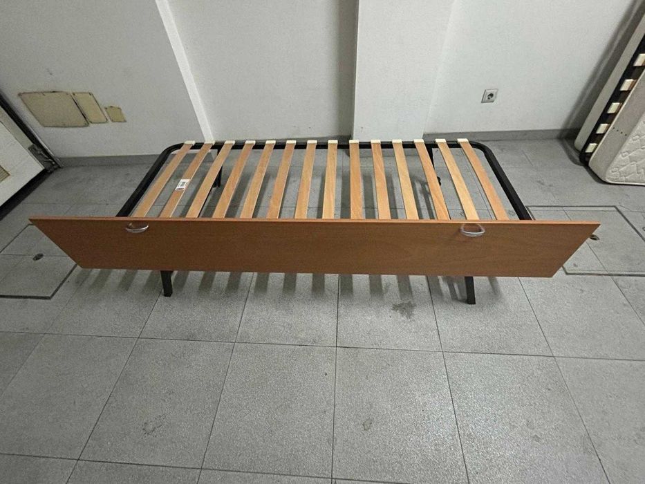 Cama de solteiro com colchão 190x90