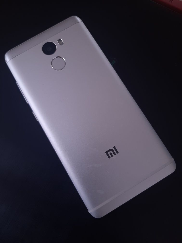 Xiaomi Redmi 4 2/16 GB