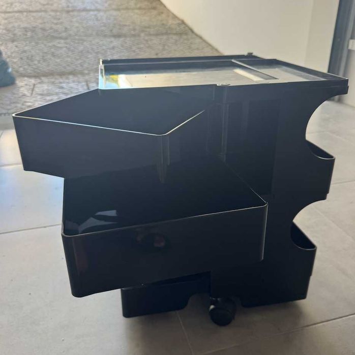 Joe Colombo Trolley Storage (Armazenamento de carrinhos)