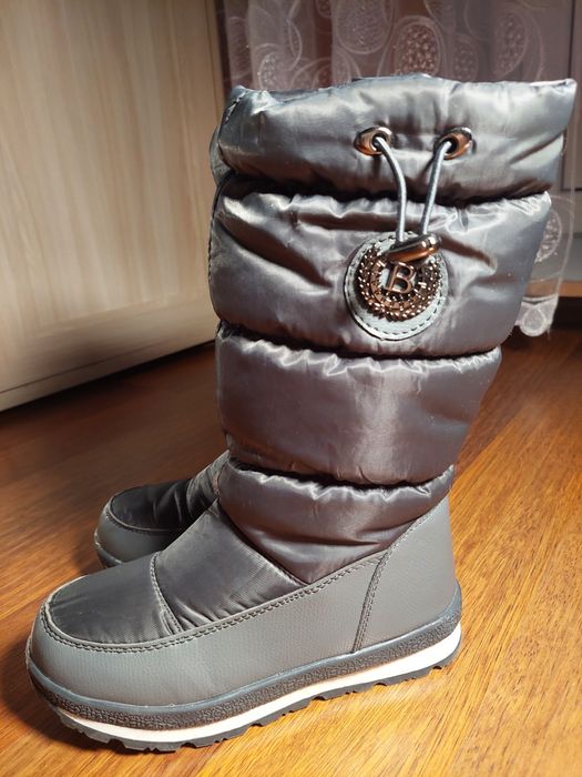 Зимові дутики,35 розмір,устілка 22 см.