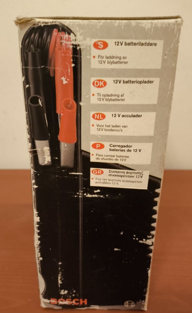 Carregador Bosch de baterias de 12 V