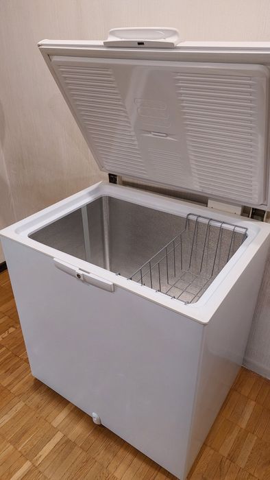 Морозильна камера Whirlpool  Вірпул