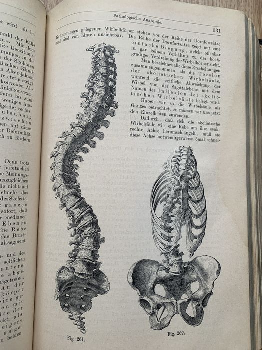 Медична книга початок XX ст. з ілюстраціями!