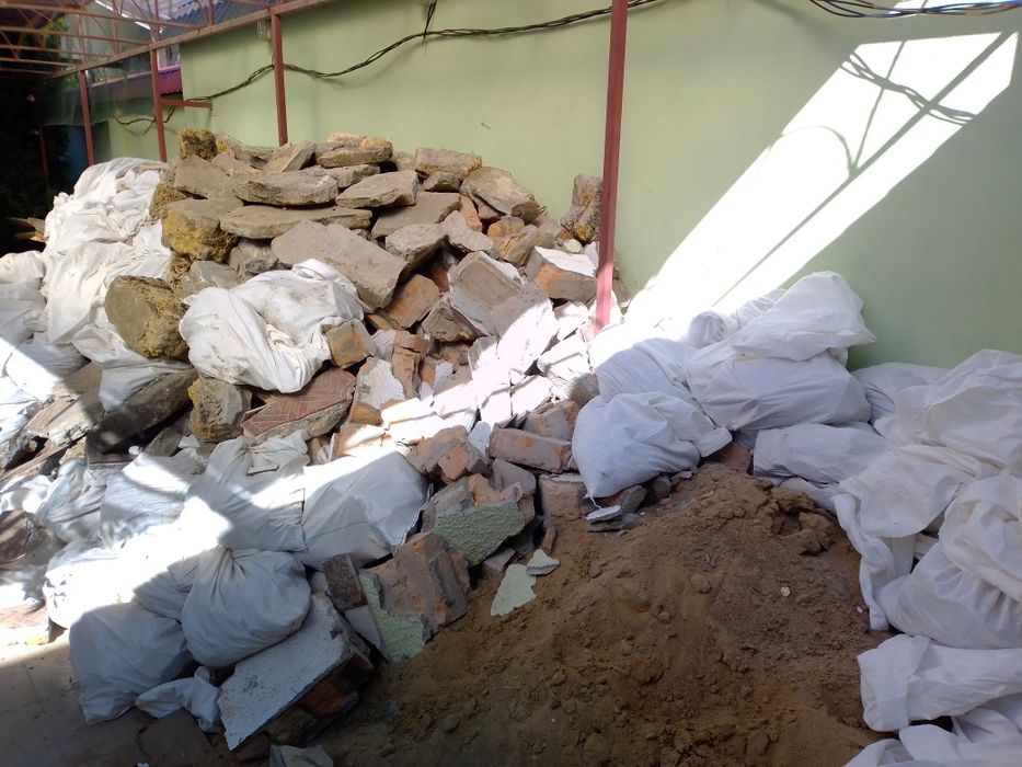 Демонтажные работы. Демонтаж стяжки ,демонтаж штукатурки демонтаж пола