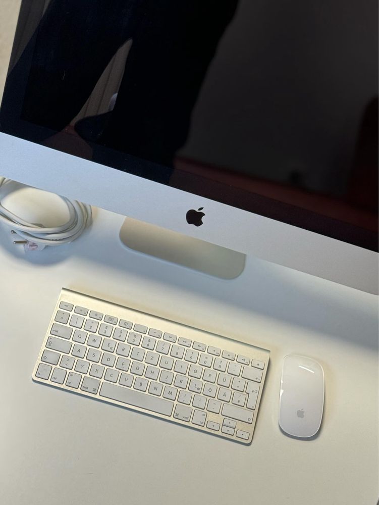 IMac 2010i3 21,5.256