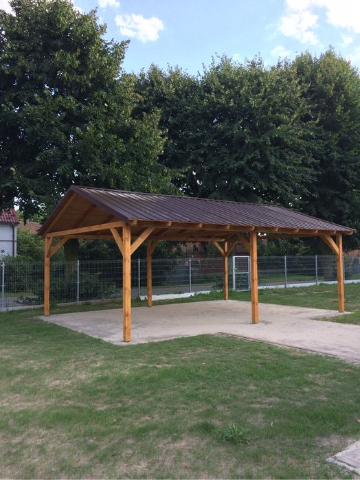 Wiawy garażowe drewniane