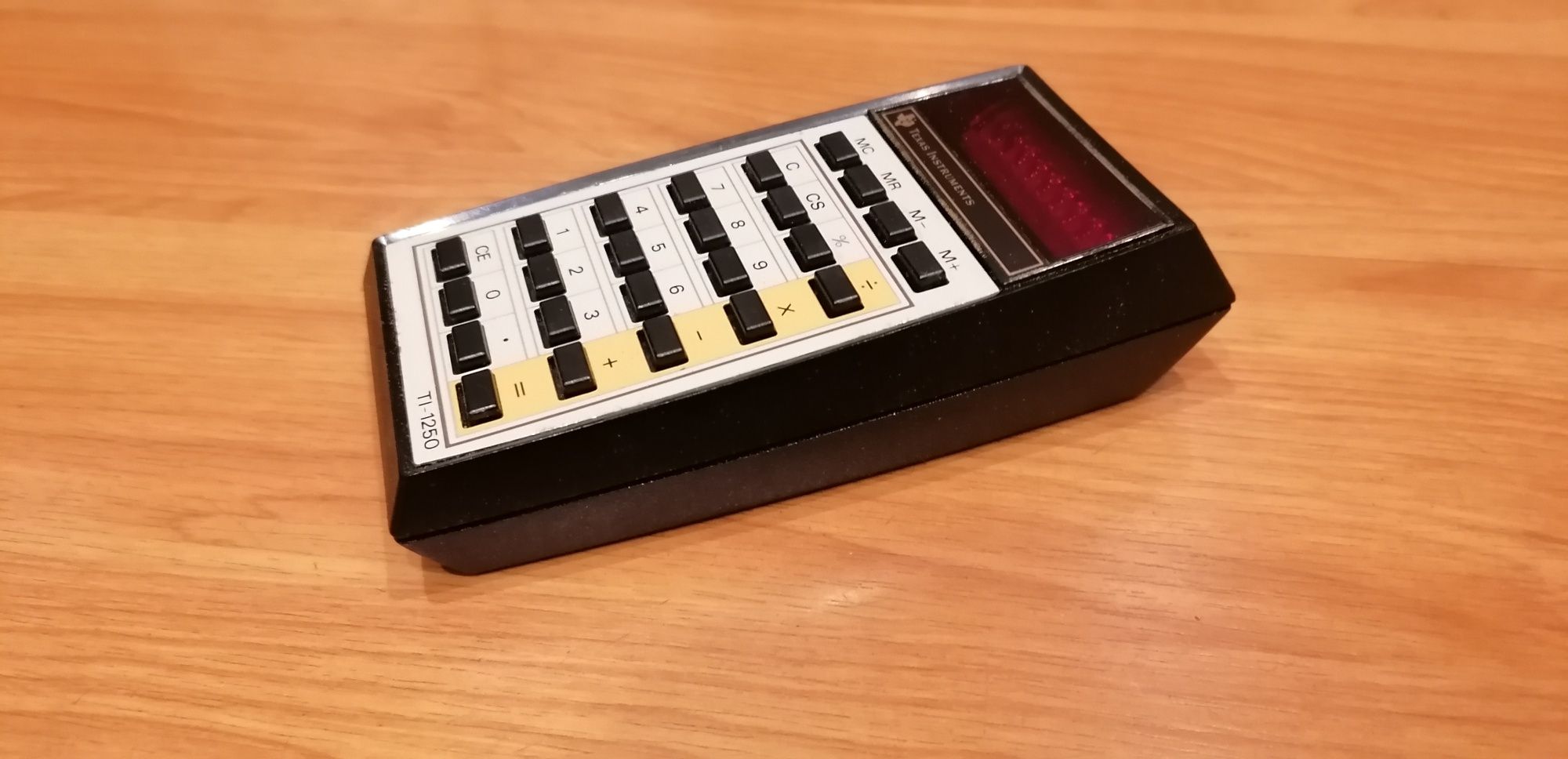 Calculadora Texas Instruments TI-1250 vintage