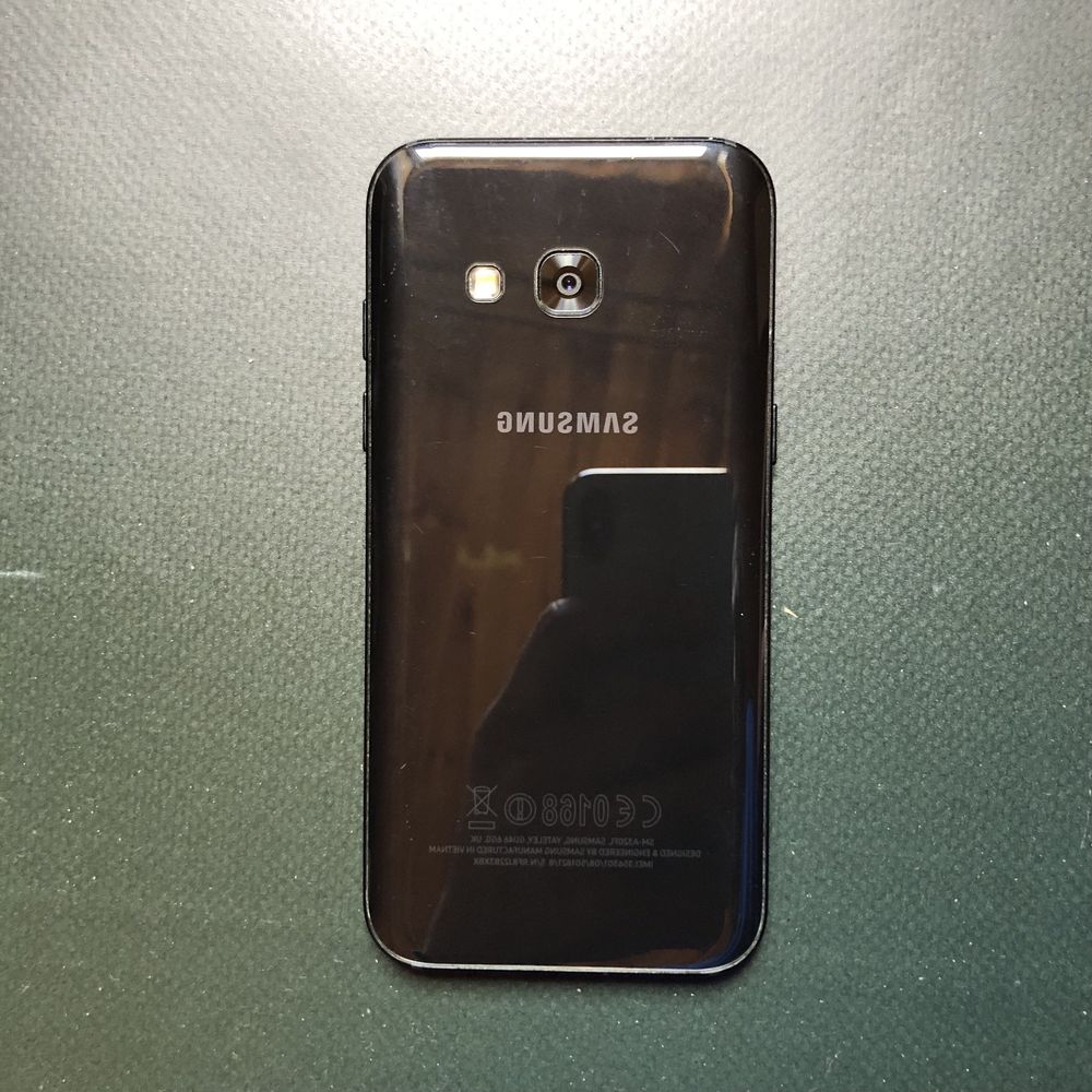 Телефон Samsung A3 sm-a320fl (2017)