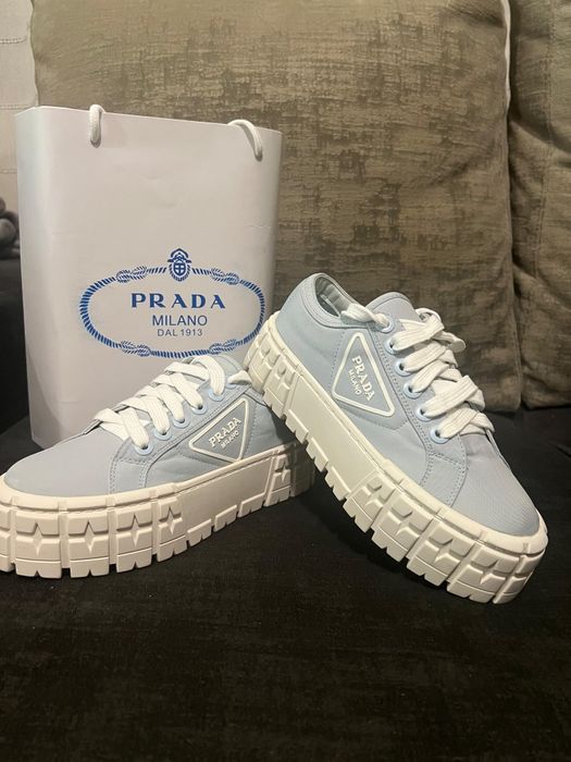 Sapatos PRADA novos