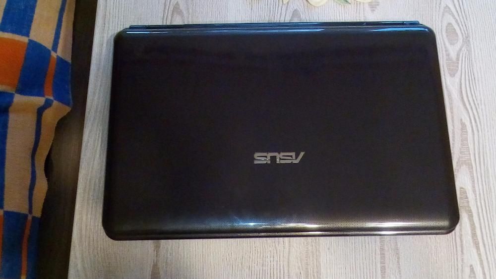 Sprzedam laptop w bardzo dobrym stanie uszkodzony