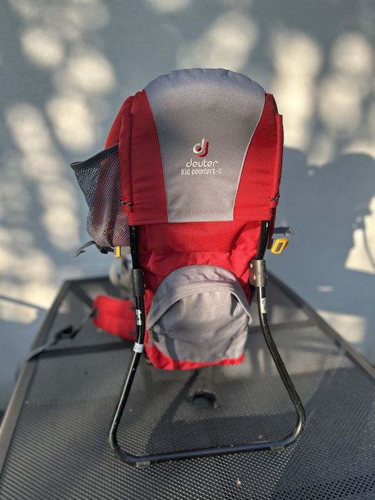 Nosidelko Deuter