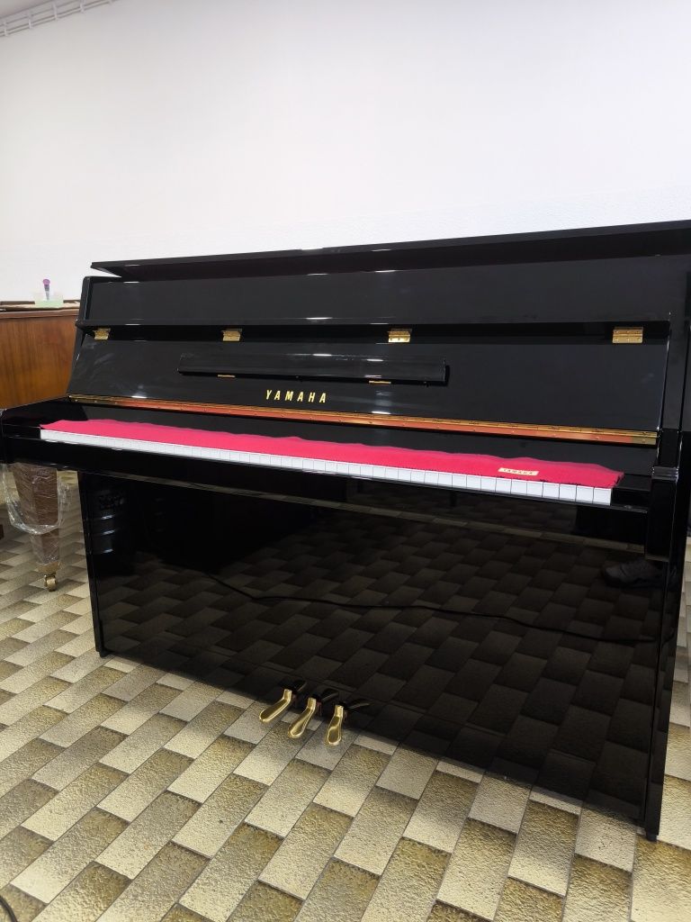 Piano Yamaha B1 PE