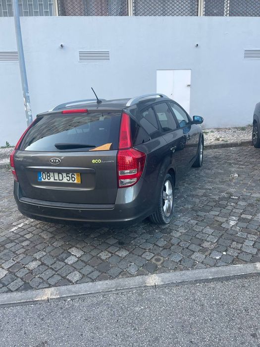 Kia Ceed SW 1.4 Gasolina

Carro em muito bom estad