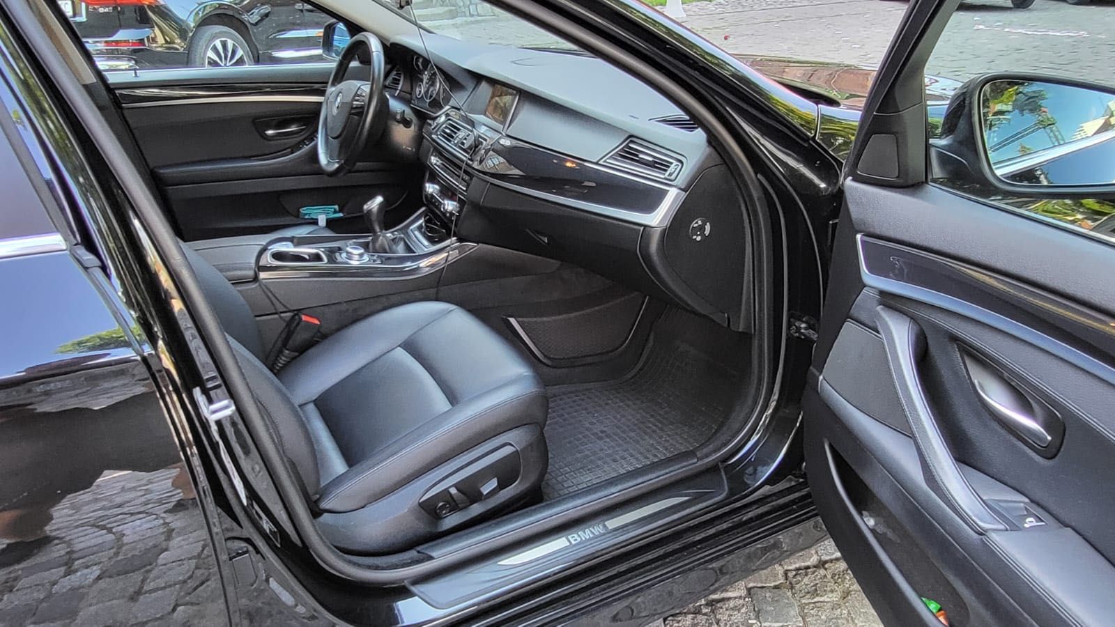 BMW / Seria 5 / 520d Touring / Skóra / Xenon / 190 KM