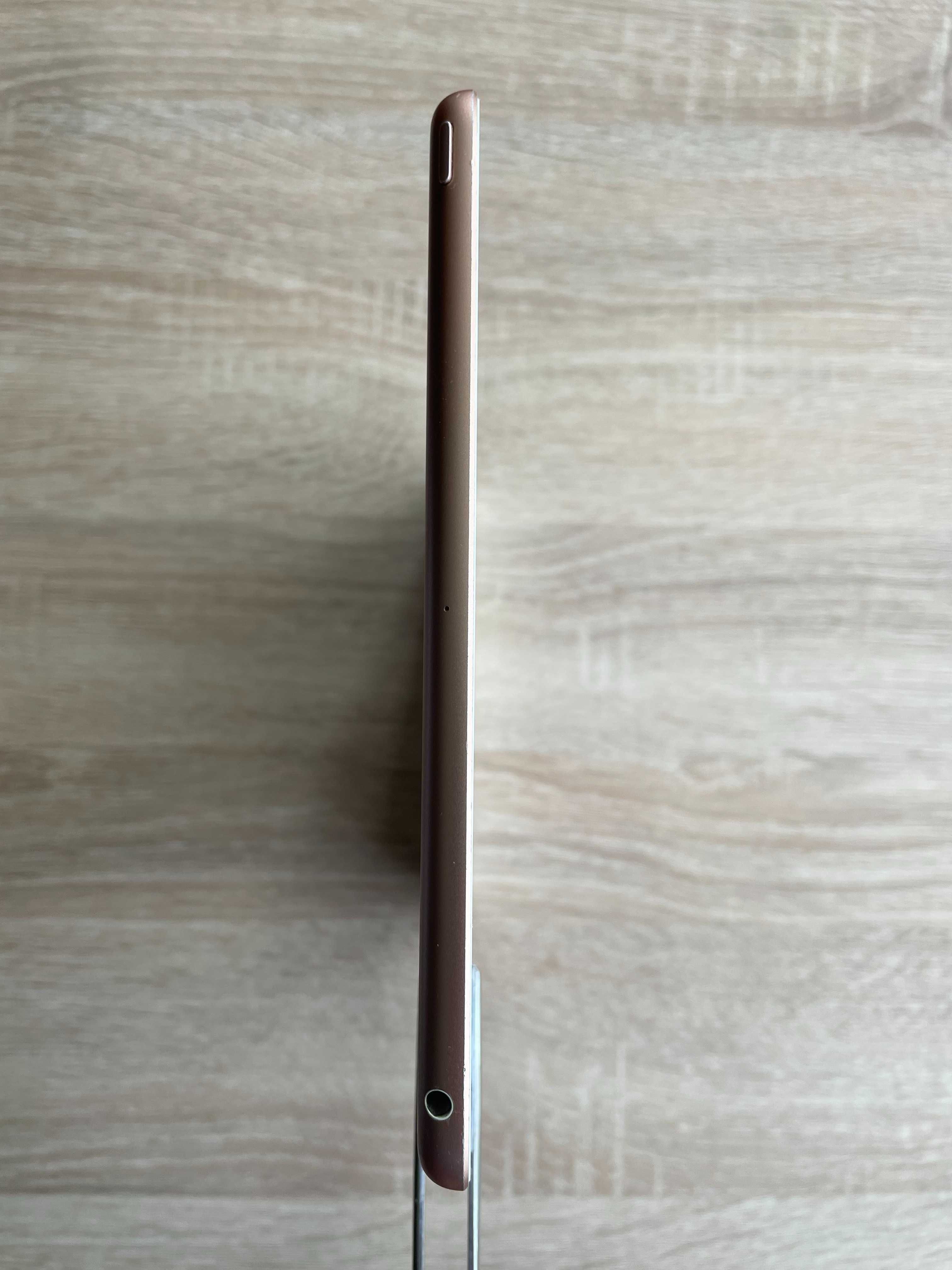 Планшет Apple iPad, 6 поколения, 32Gb, модель MRJN2RK/A, оригинал