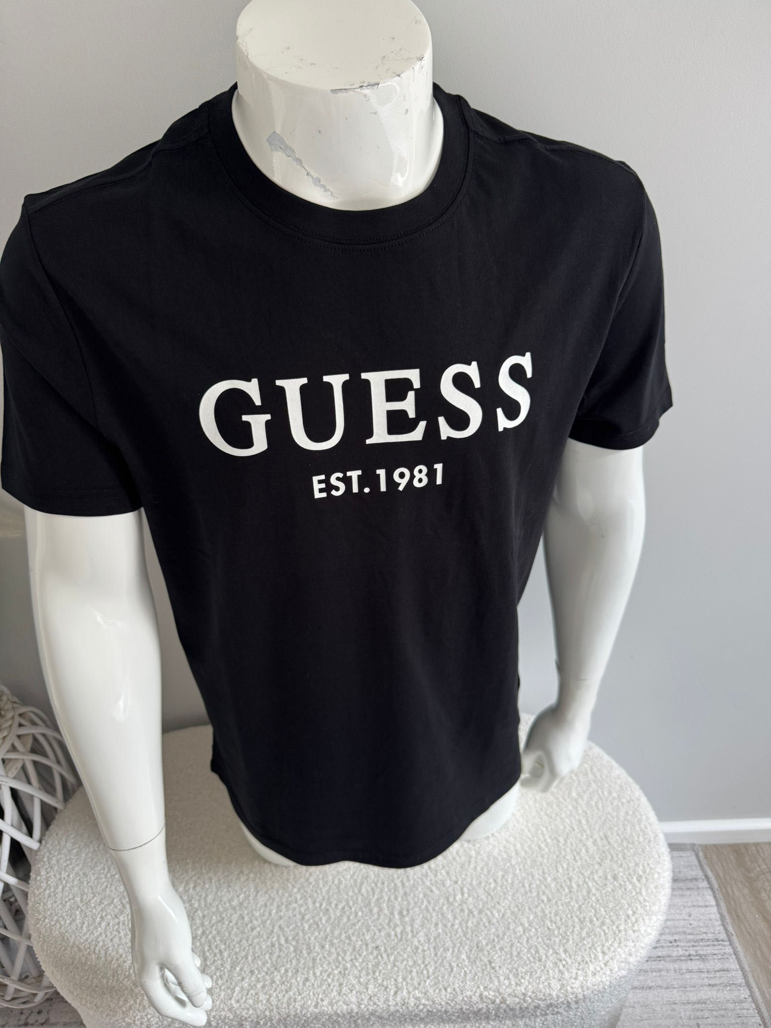 Nowa Koszulka T-shirt GUESS męska czarna M