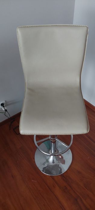 Hoker beżowy wys 78 cm